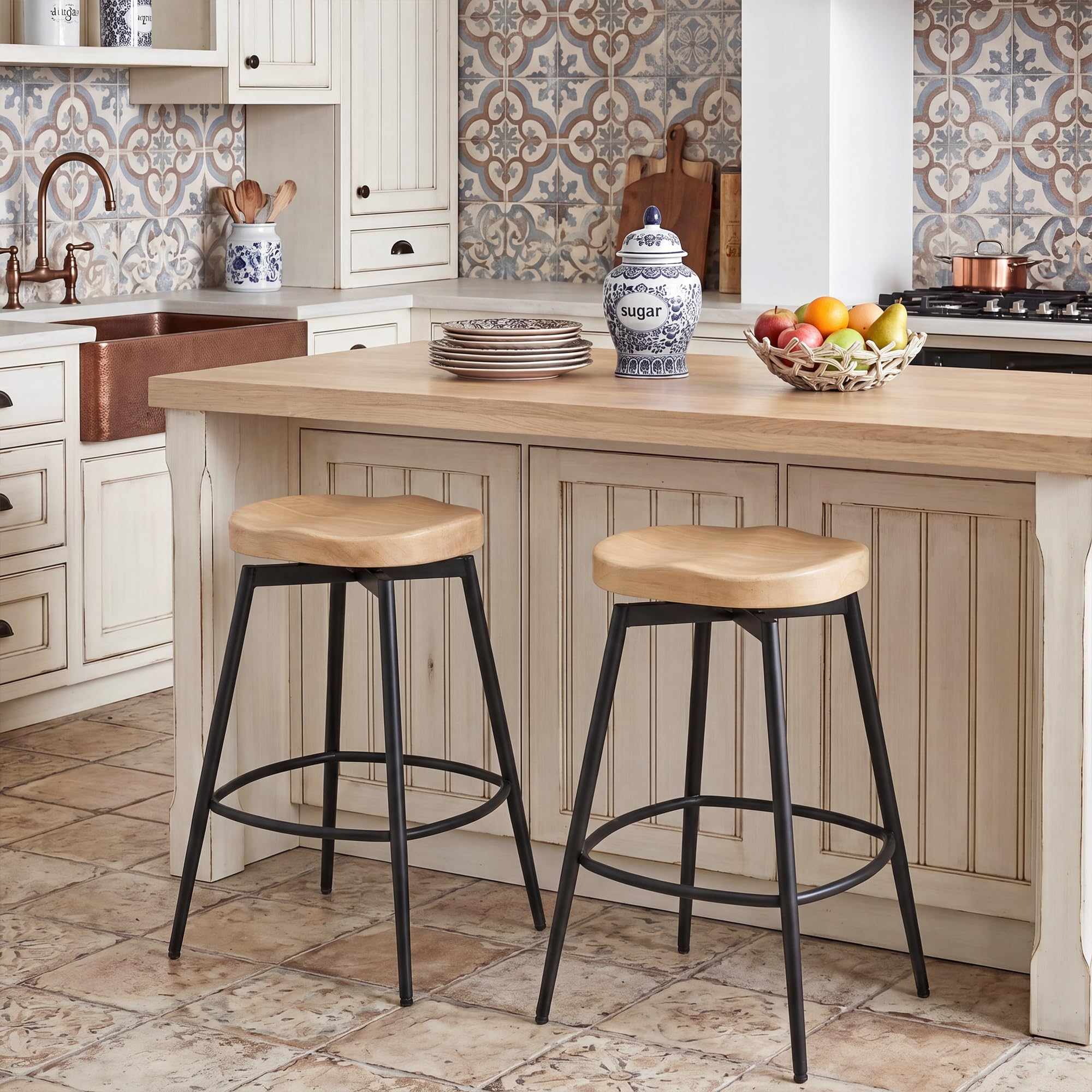 Flouki Bar Stools Set of 4, 25 Inch Solid Wood Saddle Barstools, Counter Height Bar Stools with Swivel Mechanism, Robust Metal Structure for Kitchen Island, Dining Room, Easy Assembly, Brown